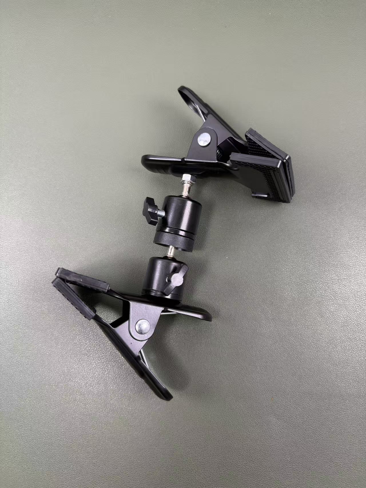 ユニバーサル両頭クランプ式パンチルト回転デスクトップスタンド - Pan Tilt Bracket のレビューと価格